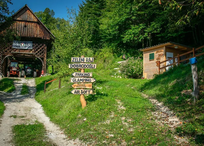 Glamping Zeleni Raj مكان تخييم *